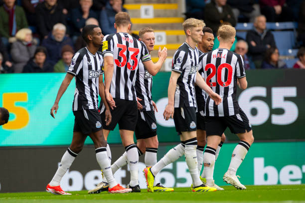 着犀利的状 着犀利的状