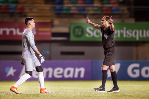 的氛围与坚 的氛围与坚