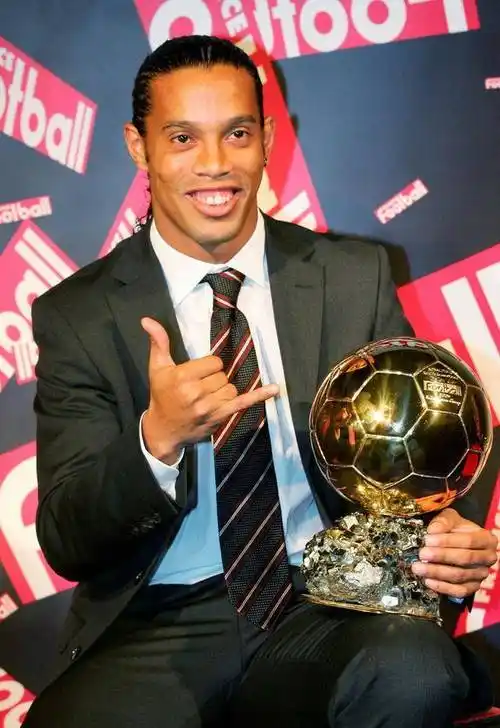 赛中效力 赛中效力